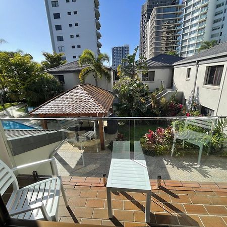 Burleigh Palms Holiday Apartments Guldkusten Exteriör bild