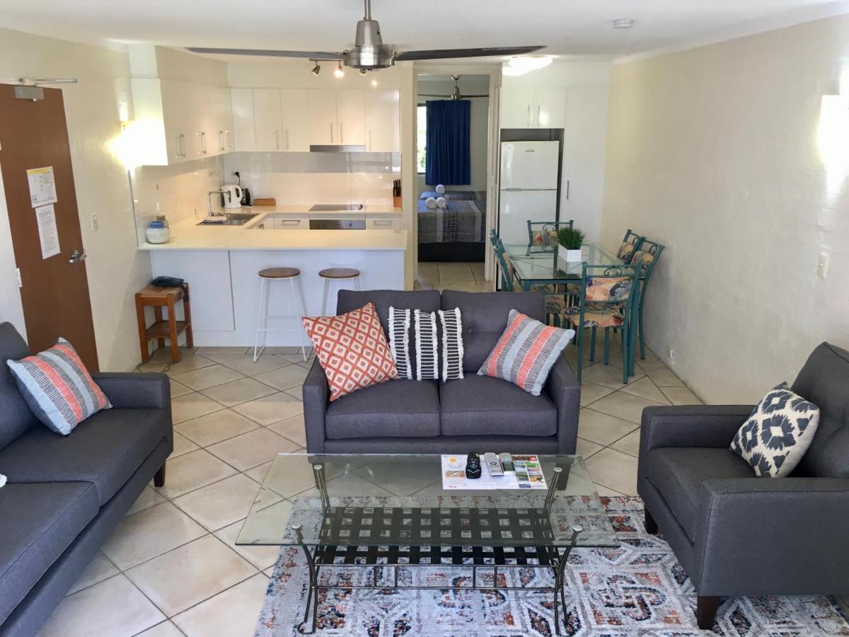 Burleigh Palms Holiday Apartments Guldkusten Exteriör bild