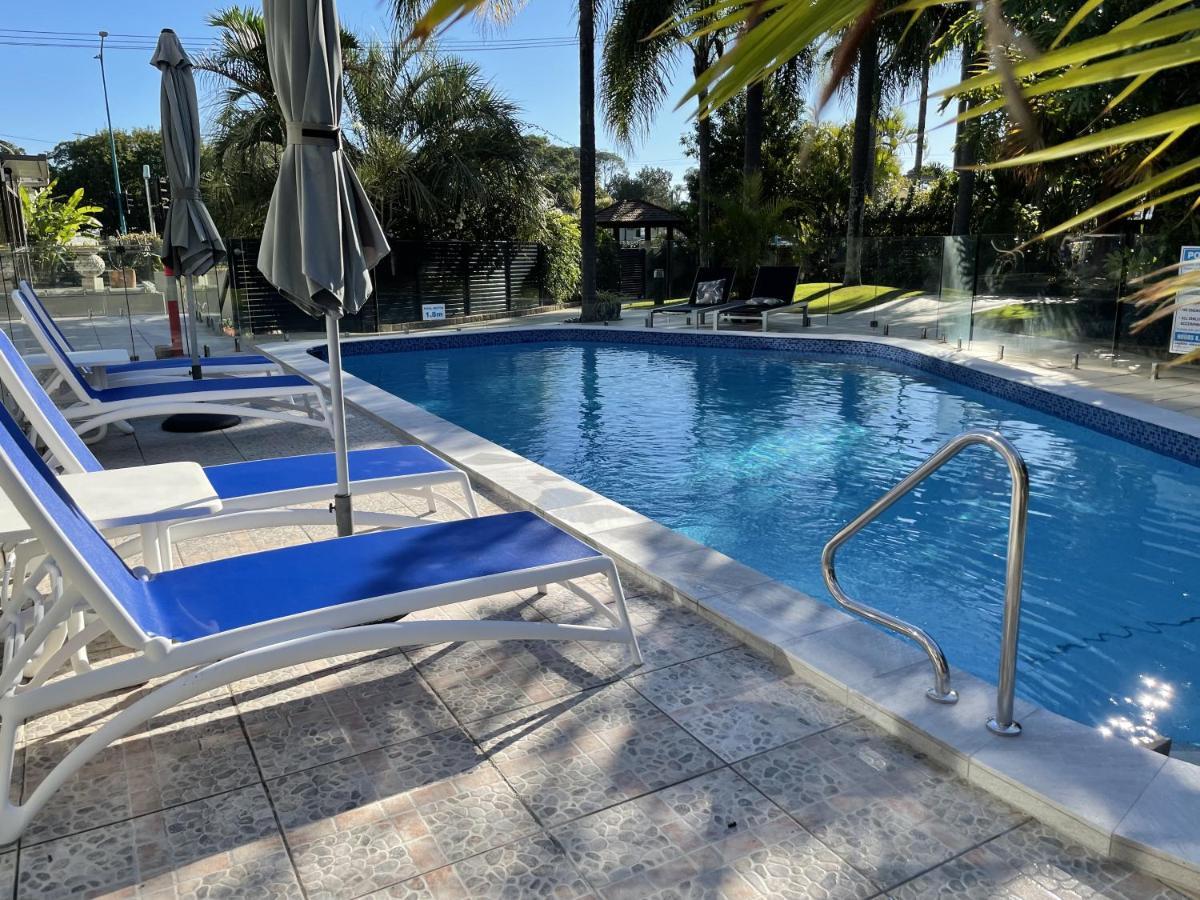 Burleigh Palms Holiday Apartments Guldkusten Exteriör bild