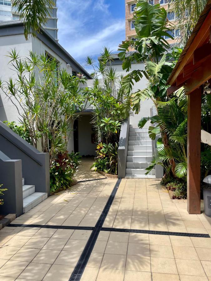 Burleigh Palms Holiday Apartments Guldkusten Exteriör bild