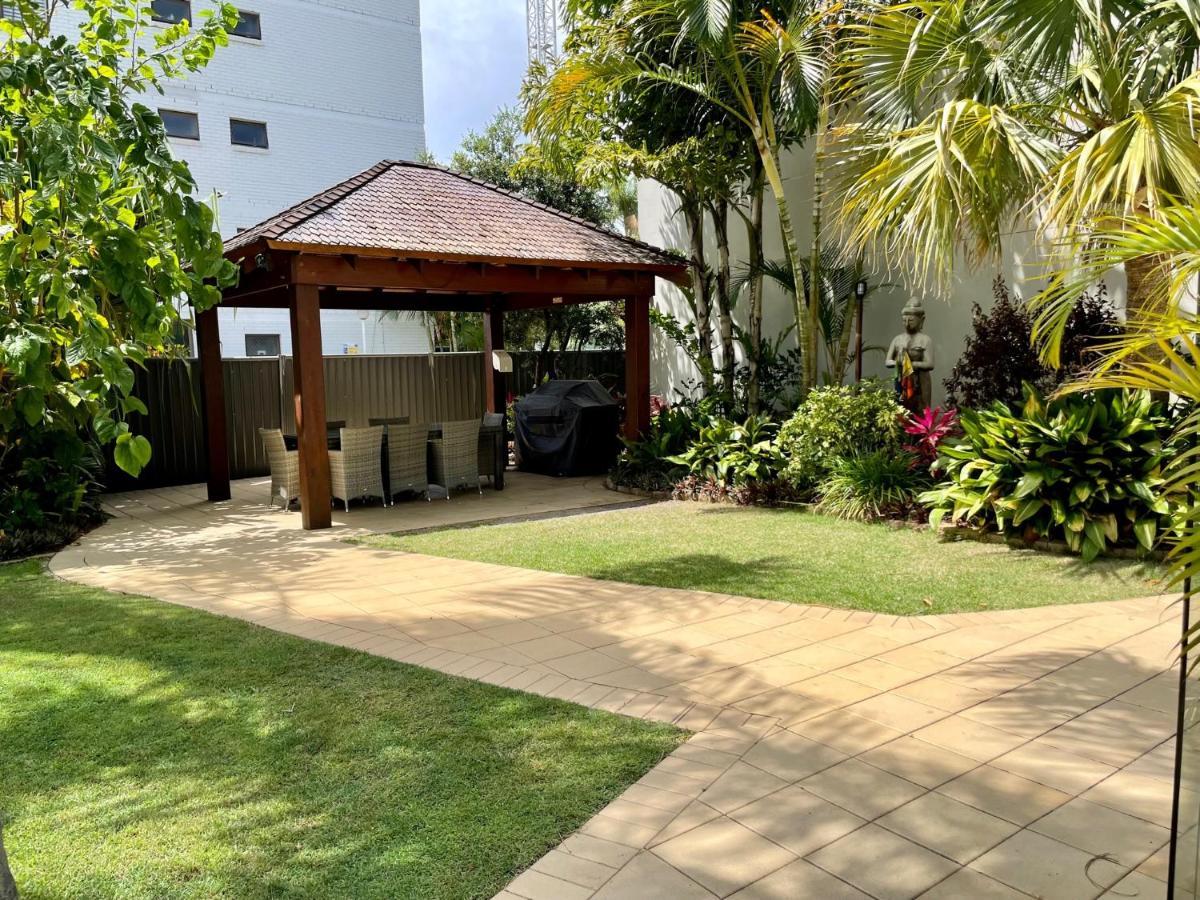 Burleigh Palms Holiday Apartments Guldkusten Exteriör bild
