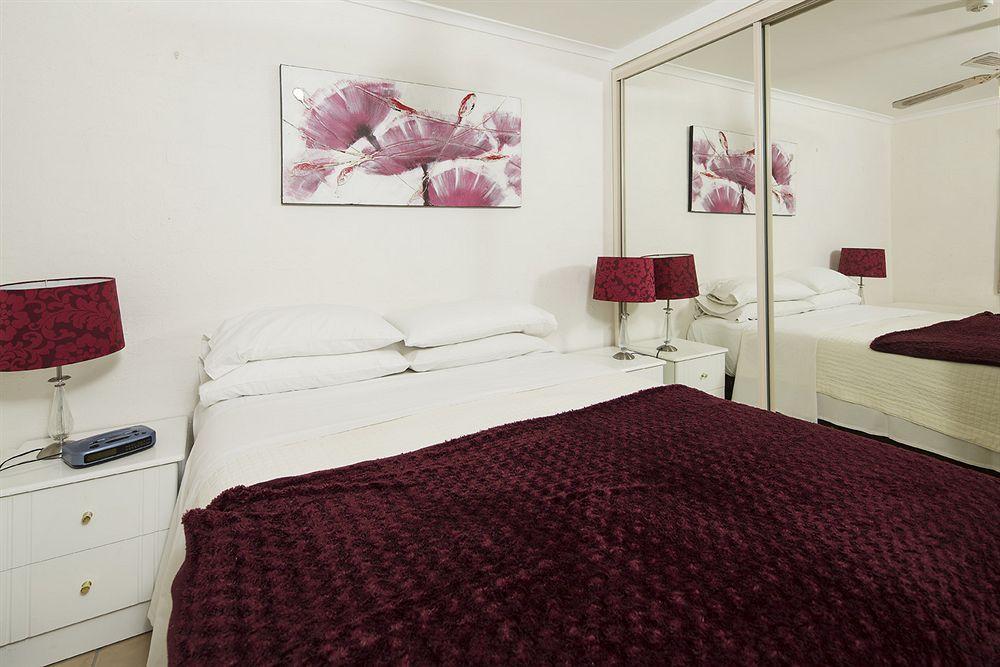 Burleigh Palms Holiday Apartments Guldkusten Exteriör bild
