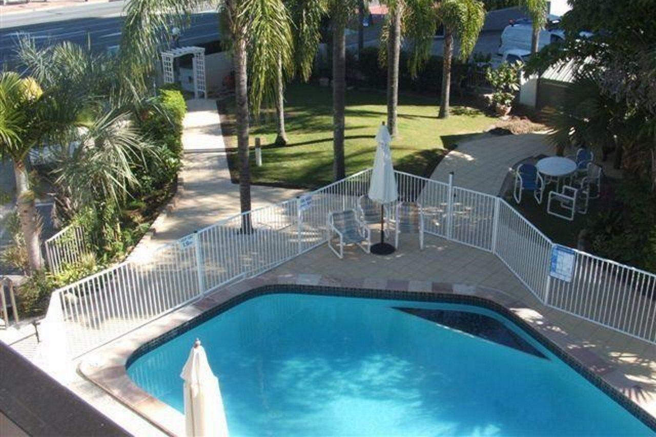 Burleigh Palms Holiday Apartments Guldkusten Exteriör bild