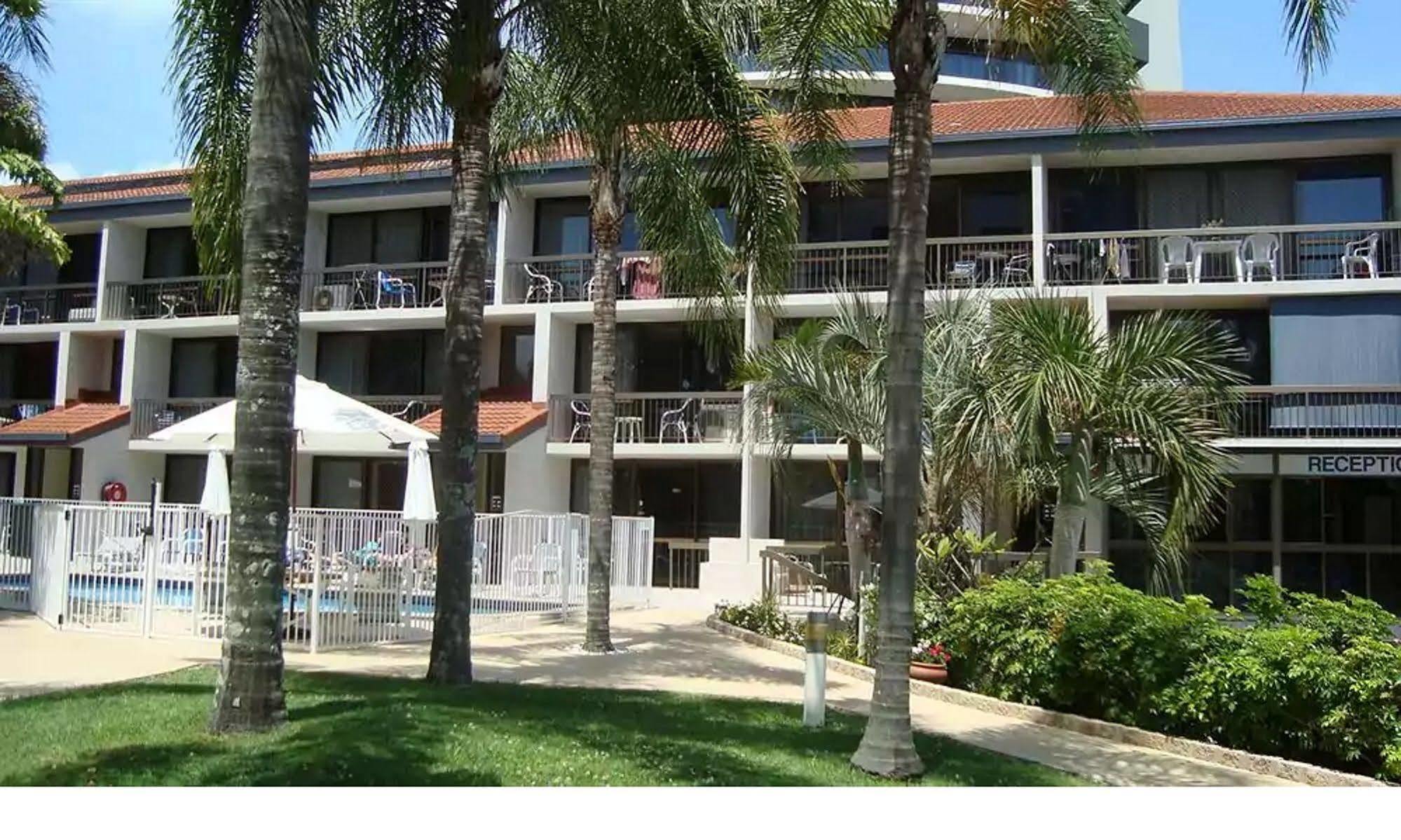 Burleigh Palms Holiday Apartments Guldkusten Exteriör bild